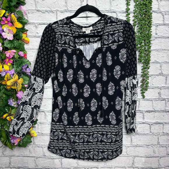 Style & Co. Tops - b🌼3/$30🌼Style & Co Black Printed Long Sleeve Blouse Size Small